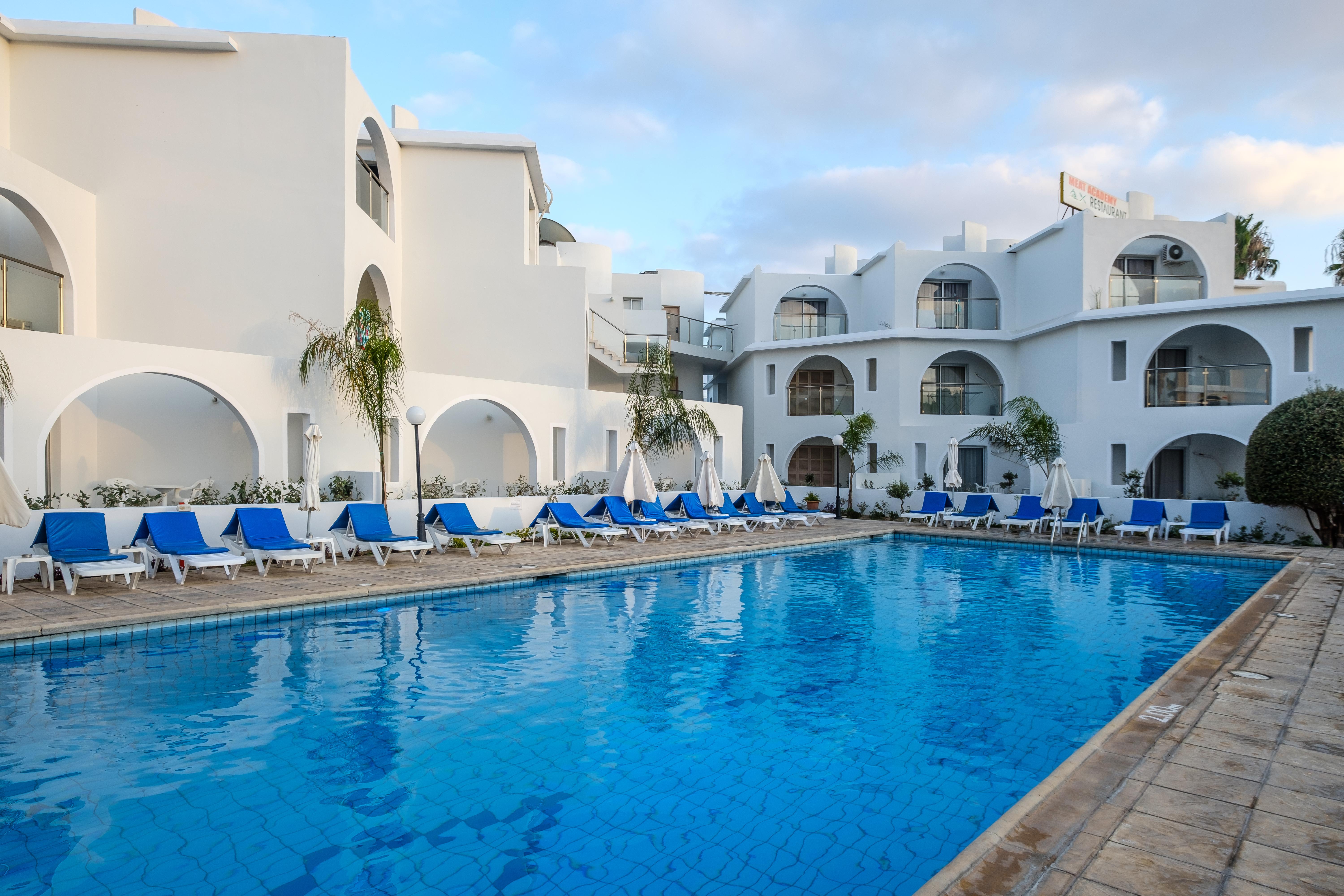 Pandream Hotel Apartments Paphos Exterior photo