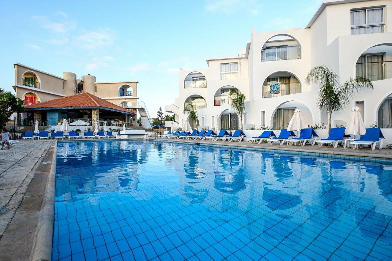 Pandream Hotel Apartments Paphos Exterior photo